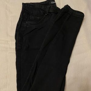 black skinny jeans